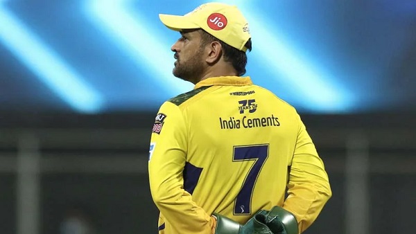 11 बार प्लेऑफ में पहुंचे