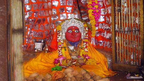 चैत्र नवरात्रि के पहले रविवार को ही संभव है माता के दर्शन 