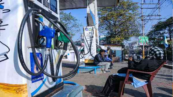 कभी भी पेट्रोल-डीजल के दाम बढ़ाने का हो सकता है ऐलान