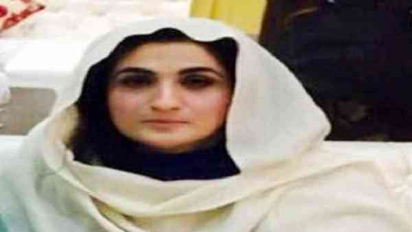 इमरान खान की तीसरी बीवी हैं बुशरा मानेका