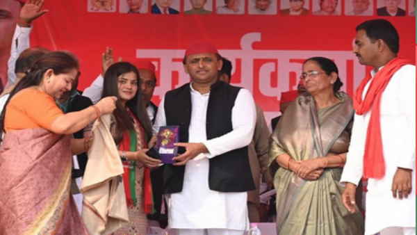 2014 में अपना दल के हो गए थे दो टुकड़े 
