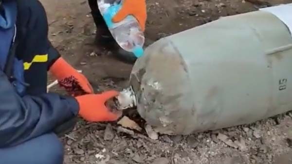 पानी के बोतल से बम डिफ्यूज पानी के बोतल से बम डिफ्यूज