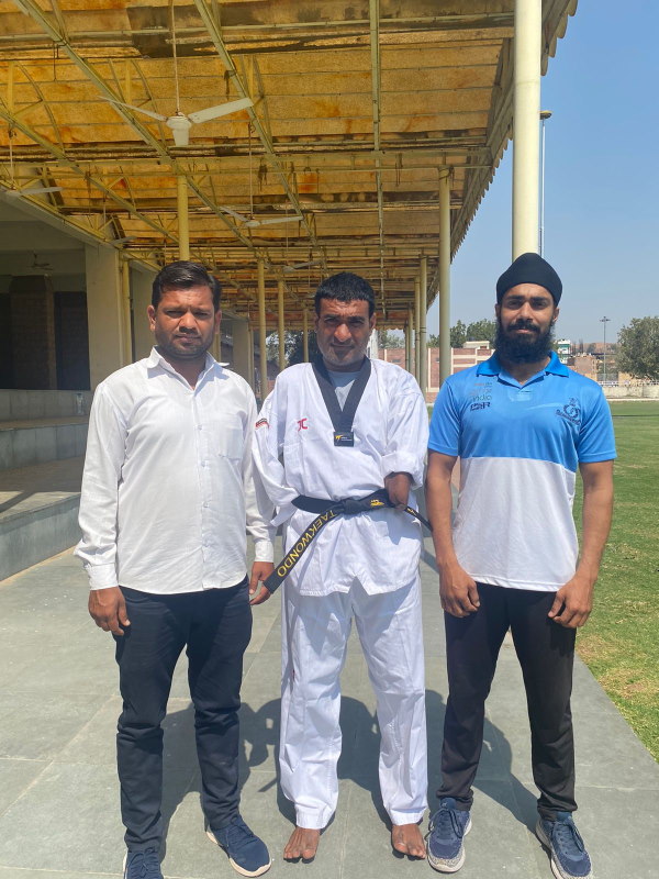 100 मीटर बैक स्ट्रोक में स्वर्ण पदक