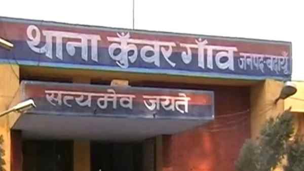 दरोगा ने हेलमेट ना होने पर काट दिया चालान