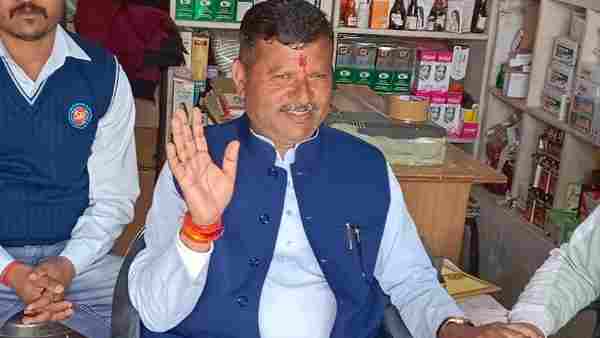 तो इसलिए नाम के पीछे लगा गुरु