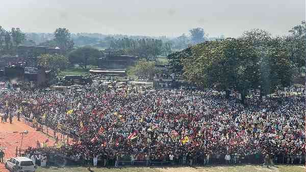 फीका शुरू हुआ था चुनाव प्रचार, बाद में रंग जम गया