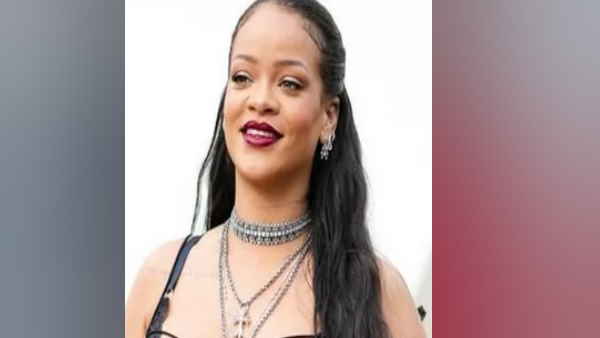 रिहाना ने अपनी लिपिस्टिक के बारे में बोली ये बात रिहाना ने अपनी लिपिस्टिक के बारे में बोली ये बात