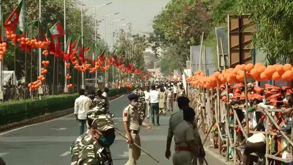 Watch Video: PM Narendra Modi roadshow in Ahmedabad, Gujarat Watch Video: PM Narendra Modi roadshow in Ahmedabad, Gujarat