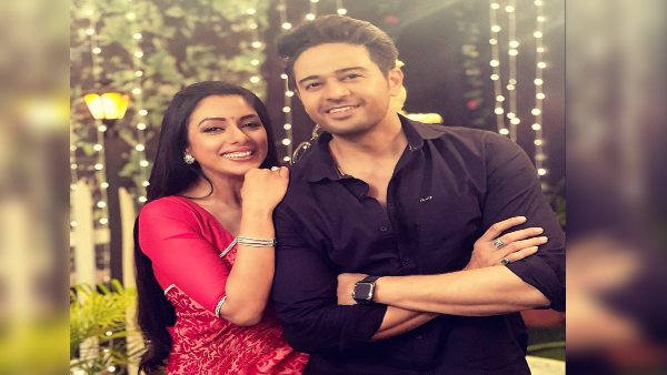 शो के रोमांटिक ट्रैक पर रूपाली का रिएक्शन शो के रोमांटिक ट्रैक पर रूपाली का रिएक्शन