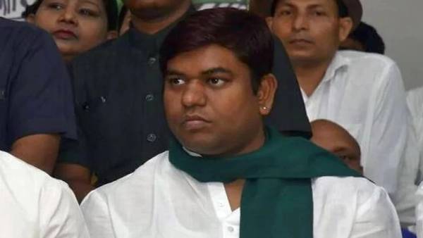 यूपी चुनाव में भी सहनी ने उतारा था BJP के ख़िलाफ़ प्रत्याशी यूपी चुनाव में भी सहनी ने उतारा था BJP के ख़िलाफ़ प्रत्याशी