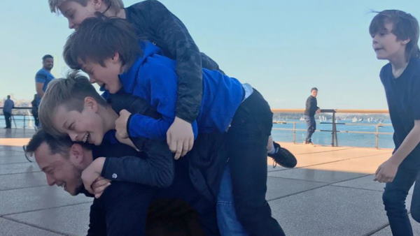 एलन और ग्रीम्स का हो चुका अलगाव