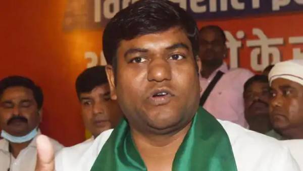 भाजपा के ख़िलाफ़ उम्मीदवारों की घोषणा