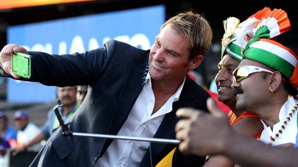 डगआउट पर बिठाने के लिये भी नहीं माने वार्न