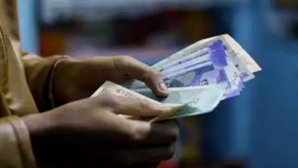 तबादले की धमकी दी थी तबादले की धमकी दी थी