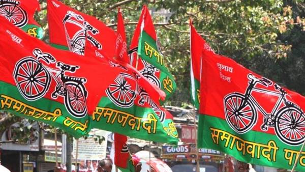 विधान परिषद में सपा से छिनी नेता प्रतिपक्ष की कुर्सी 