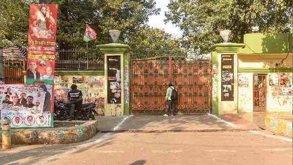 बीजेपी से दोगुनी सीटों पर सपा की जमानत जब्त