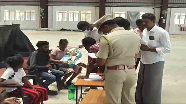 रामेश्वरम के पास शरणार्थी कैंप में रखे गए हैं