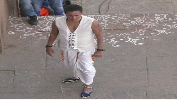 अमृतसर में हुआ सुखविंदर सिंह का जन्म 