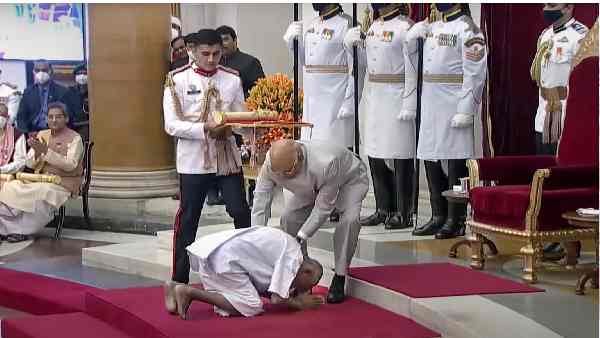 125 साल की उम्र में भी पूरी तरह फिट और निरोग हैं 125 साल की उम्र में भी पूरी तरह फिट और निरोग हैं
