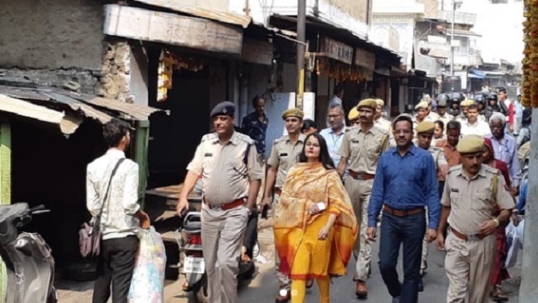 जानें टीना डाबी और प्रदीप कहां है पोस्टेड