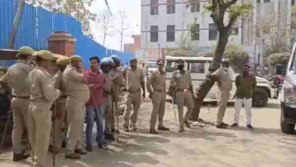प्रेमी के साथ देखा था आपत्तिजनक हालत में