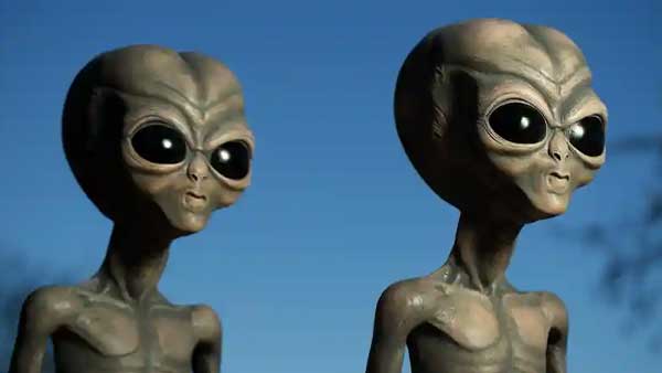 समुद्र के अंदर UFO बेस