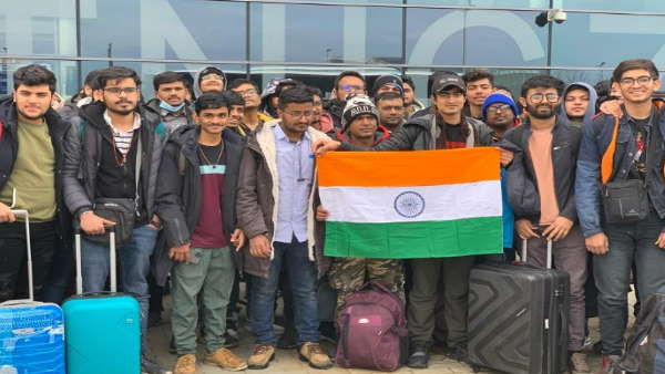 लगातार हो रही है छात्रो की छत्तीसगढ़ वापसी 