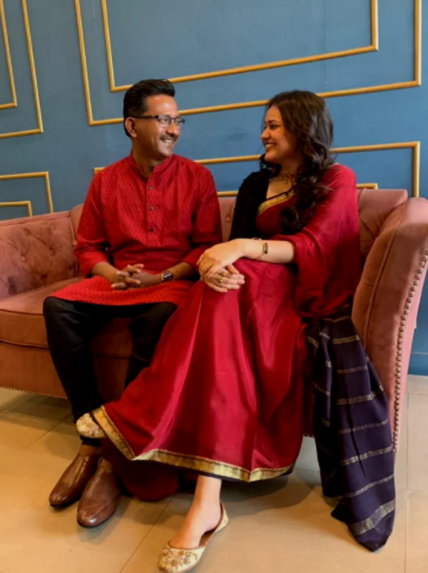  टीना डाबी व प्रदीप गवांडे की सगाई पर प्रतिक्रिया