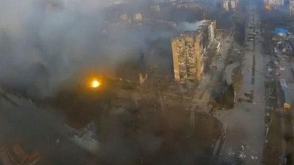 कीव पर रूस की बमबारी जारी