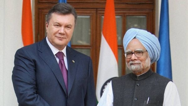 पश्चिम मानता है भगोड़ा