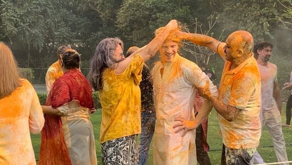 प्री होली सेलिब्रेशन में होगा हर्बल गुलाल का उपयोग 