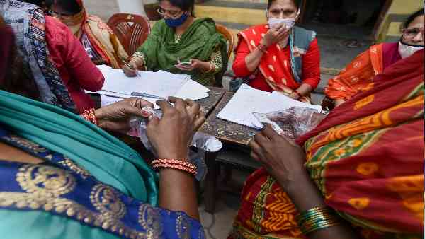 उत्तर प्रदेश चुनाव में जातियां किस तरफ गईं ?