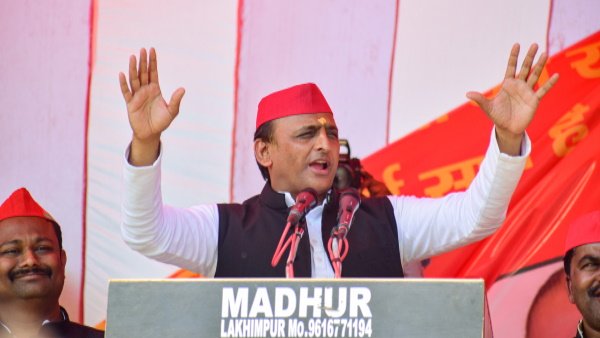 दबंग नेताओं का डर