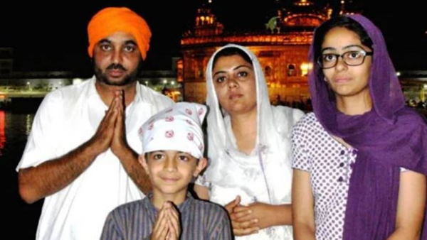 शपथ ग्रहण में शामिल हुई भगवंत मान की पूर्व पत्‍नी और बच्‍चे 