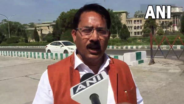 2017 के चुनाव में बसपा के टिकट पर लड़े थे योगेश वर्मा 2017 के चुनाव में बसपा के टिकट पर लड़े थे योगेश वर्मा