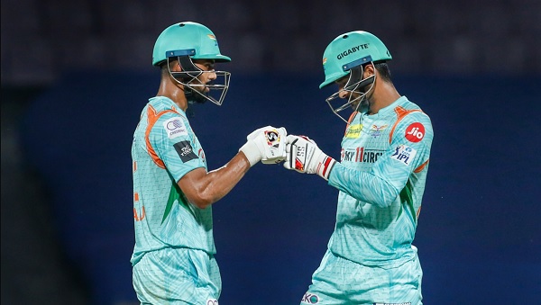 एक भरोसेमंद खिलाड़ी साबित होते दीपक हुड्डा- एक भरोसेमंद खिलाड़ी साबित होते दीपक हुड्डा-