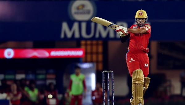 धवन को 3 और चौके लगाने की जरूरत थी 