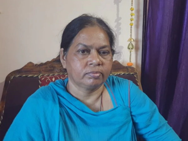 36 दुकानों में आग लगाई गई