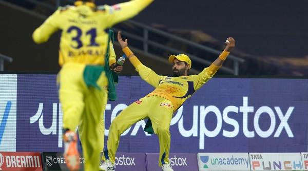 बल्ले का बदला गेंद से पूरा किया-