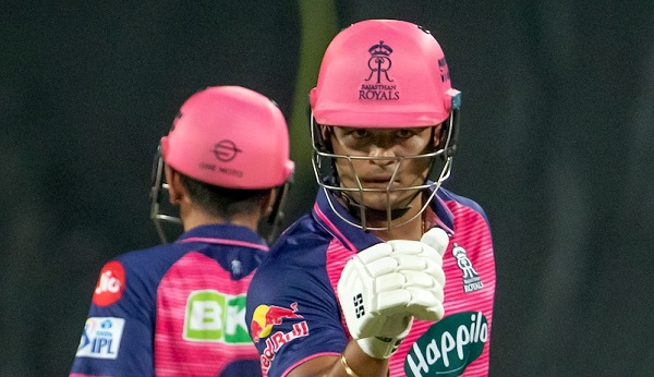 सोशल मीडिया पर शेयर किया भावुक वीडियो