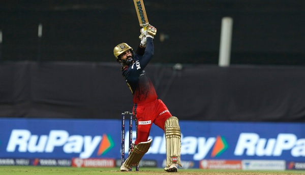 मैं कार्तिक को पंत से आगे रखूंगा- हरभजन मैं कार्तिक को पंत से आगे रखूंगा- हरभजन