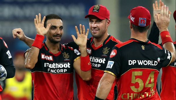 नीलामी में अपनी जुबान से पलट गए लोग