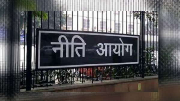 नीति आयोग की रैंकिंग के बहाने कहीं चुनाव की तैयारी तो नहीं है ?