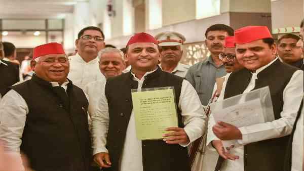 अखिलेश भी चाहते हैं शिवपाल से छुटकारा!