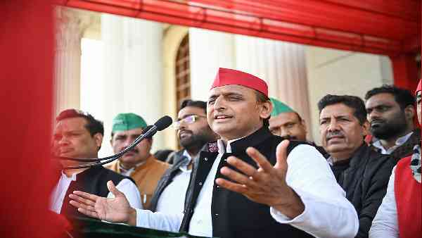 सहारनपुर से टिकट मिलने से ही मिले थे नजदीकियों के संकेत