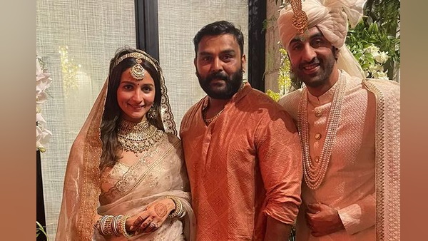 दुल्‍हन आलिया के साथ फोटो शेयर कर बॉडीगार्ड ने लिखी ये इमोशनल बात 