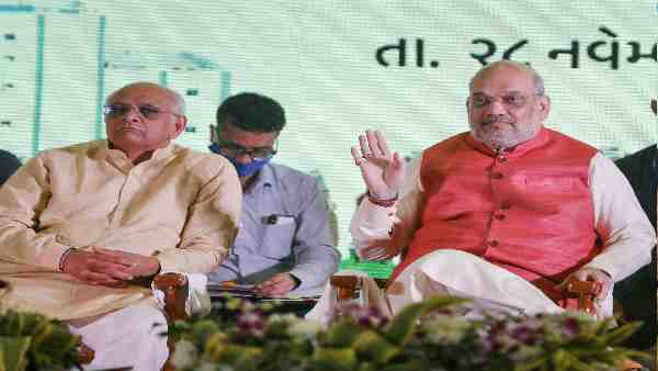 भाजपा भी पाटीदारों का पूरा समर्थन पाने की कोशिश में भाजपा भी पाटीदारों का पूरा समर्थन पाने की कोशिश में