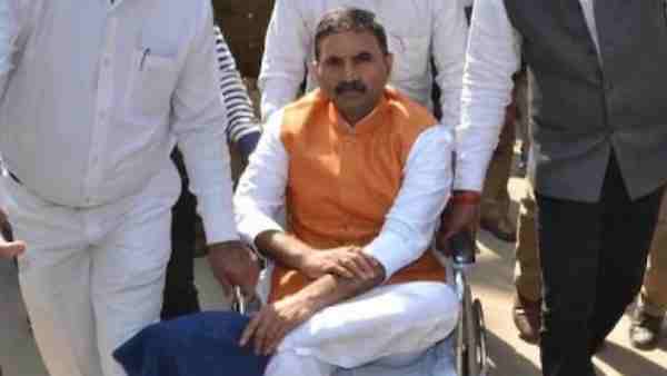 पिछले 24 सालों से है बृजेश के परिवार का कब्जा