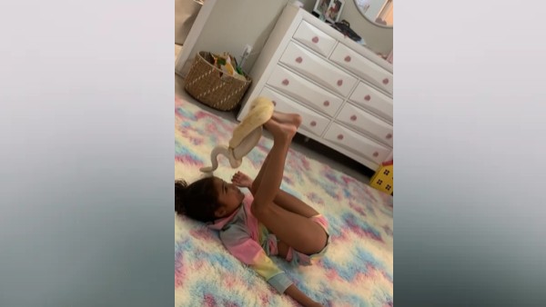 डरने के बजाए हंसती रही