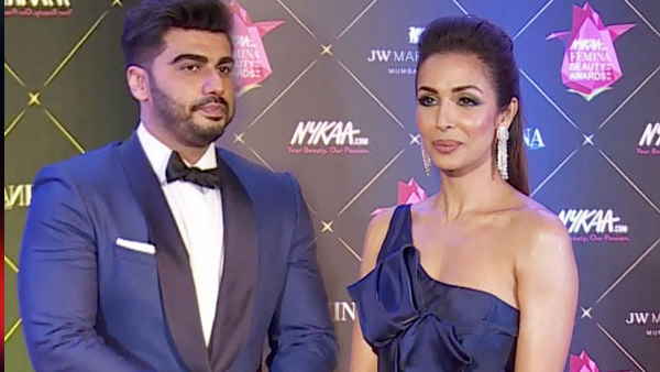 जब महिला उम्र में लड़के से बड़ी हो तो लोग बुड्ढी कहते हैं जब महिला उम्र में लड़के से बड़ी हो तो लोग बुड्ढी कहते हैं